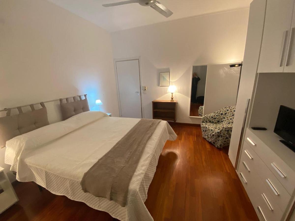 Desy Vatican House Apartamento *